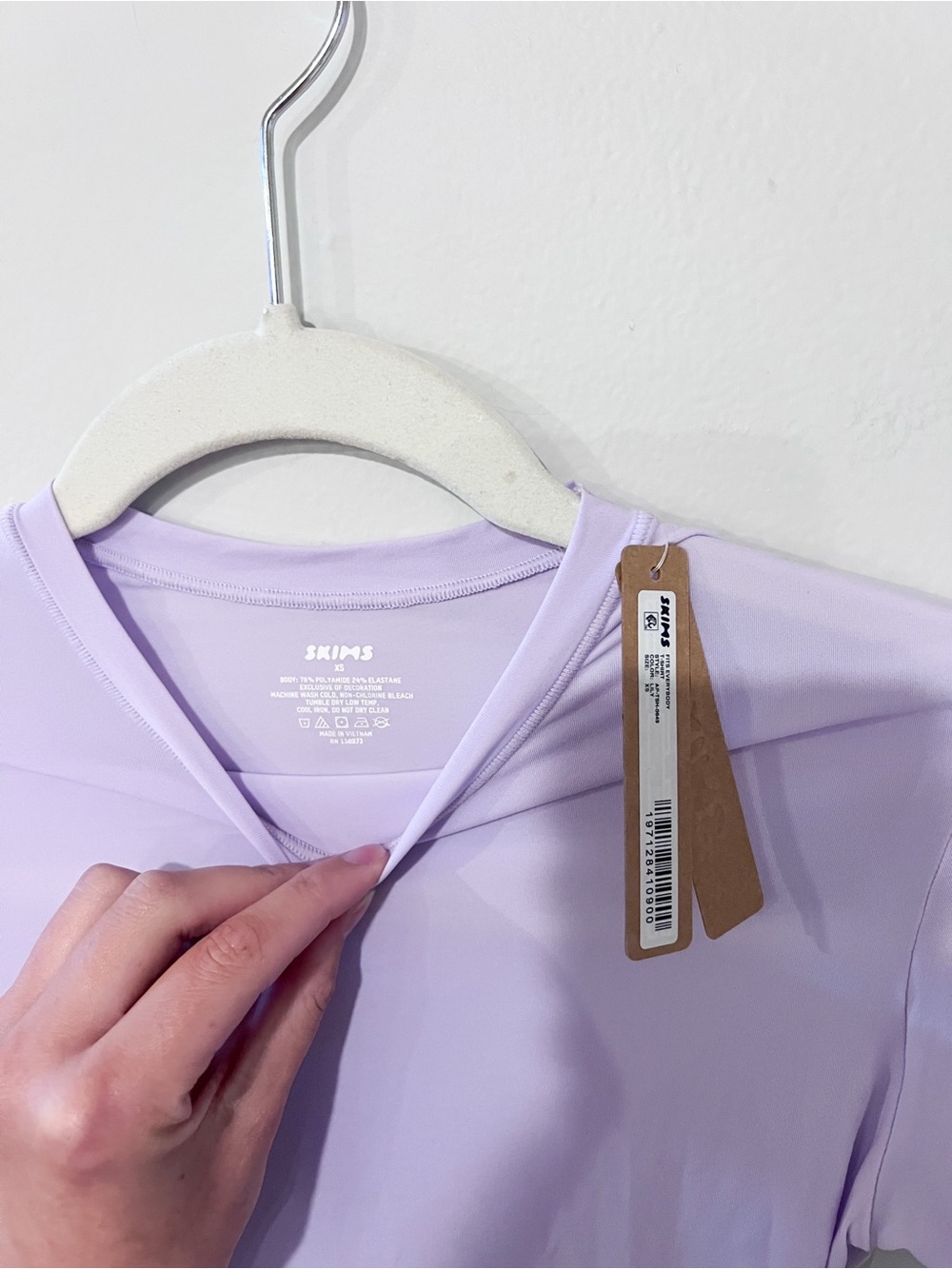 Skims Fits Everybody Short Sleeve Tee Sugar Plum Purple - Picture 7 of 9